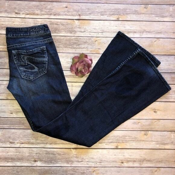 Silver Tuesday 20” Mid Rise Boot Jeans 26/33 EUC - Picture 3 of 8